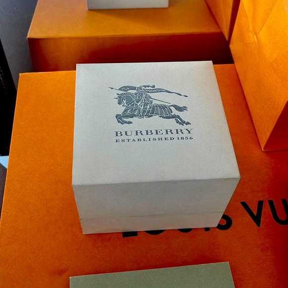 Burberry Accessories Authentic Suede Burberry Watchbox Burberry